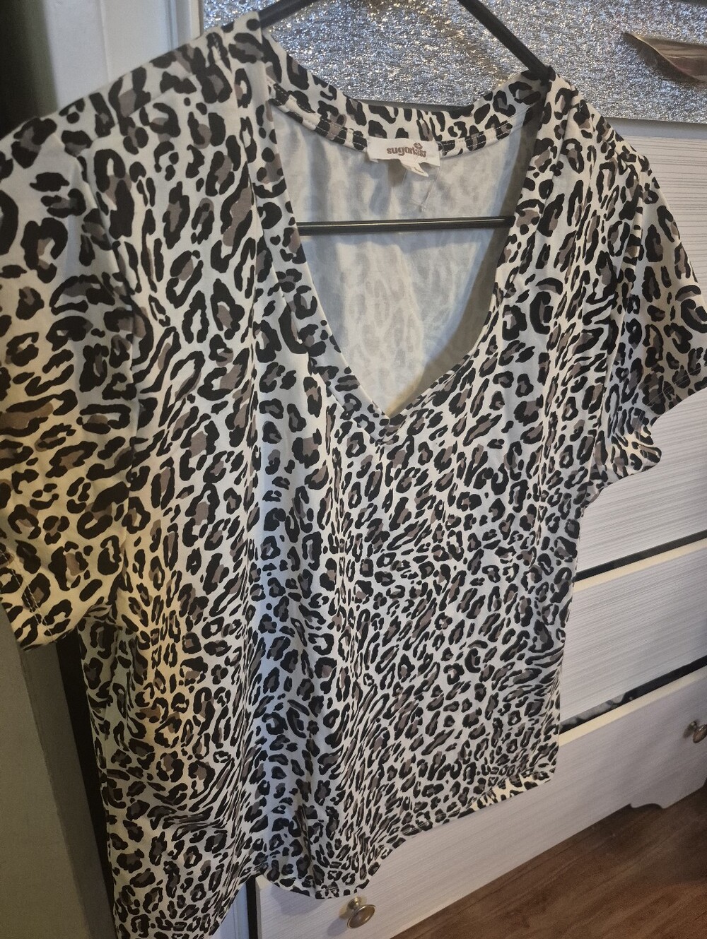 Sugarlips Black and White Leopard Print V-Neck Short Sleeve Top